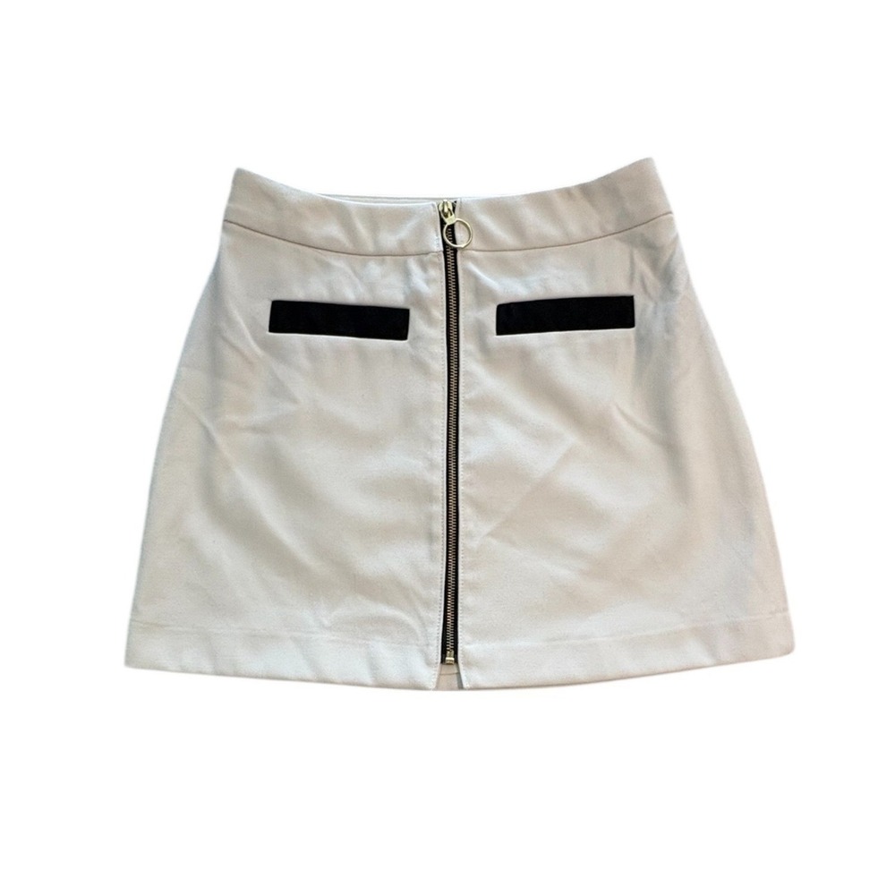 Express White A-Line Mini Skirt with Front Gold‎ Ring Zipper Black Trim Size 4